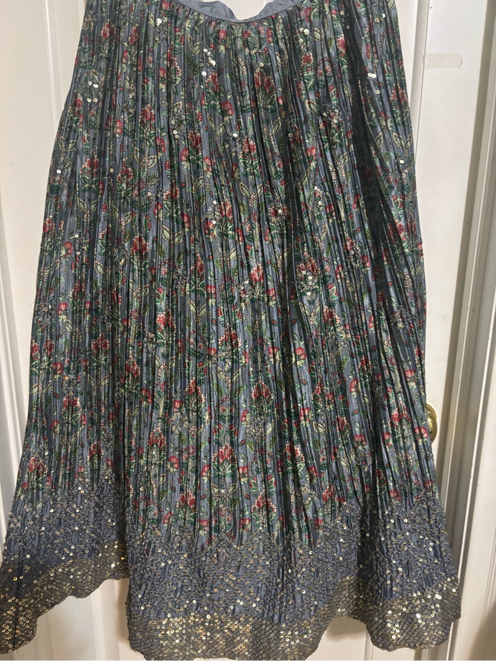Silver color Gray Floral Sequined Lehenga Skirt, Choli & Dupetta . - Picture 9 of 14
